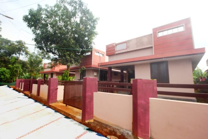 കാനാംപുറം ഗോഡ്സ് വില്ല