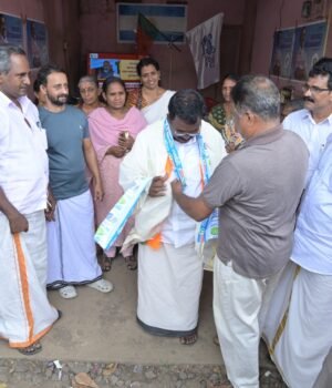 ബാബു ദിവാകരന് സ്വീകരണം ഒരുക്കി പ്രവർത്തകർ.