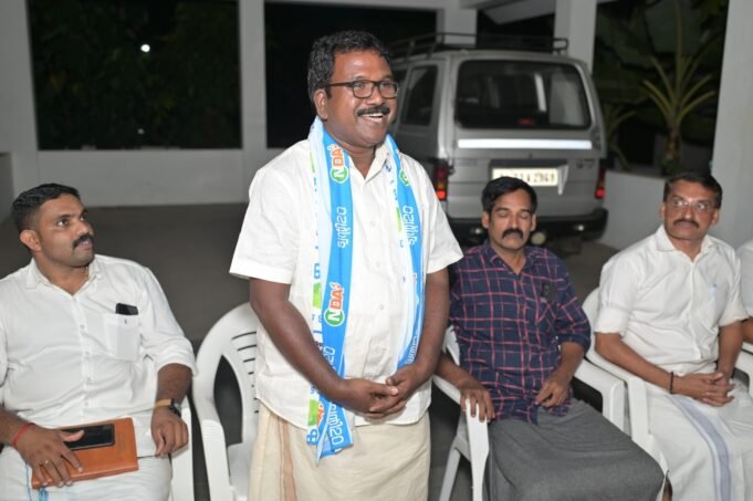 കയ്യില് ആകെയുള്ളത് അയ്യായിരം രൂപ മാത്രം: ബാബു ദിവാകരന്റെ സ്വത്ത് വിവരങ്ങള്