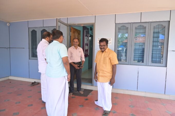 സണ്ലിറ്റ് ഇലെക്ട്രോ സന്ദര്ശിച്ച് ബാബു ദിവാകരന്