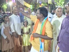 കൂഴൂർ ഭഗവതി ക്ഷേത്രത്തിൽ ദർശനം നടത്തി ബാബു ദിവാകരൻ