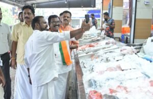 പൂത്തൃക ഗ്രാമപഞ്ചായത്തില് പര്യടനം നടത്തി ബാബു ദിവാകരന്