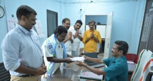 ട്വന്റി20-എൻഡിഎ സ്ഥാനാർഥി ബാബു ദിവാകരന് നാമനിര്ദ്ദേശ പത്രിക സമര്പ്പിച്ചു