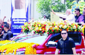 കൊച്ചിയില് ആവേശം വിതറി പ്രധാനമന്ത്രിയുടെ റോഡ് ഷോ