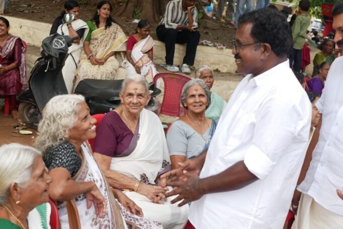 മഴുവന്നൂര് പഞ്ചായത്തില് തെരഞ്ഞെടുപ്പ് പര്യടനം നടത്തി ബാബു ദിവാകരന്