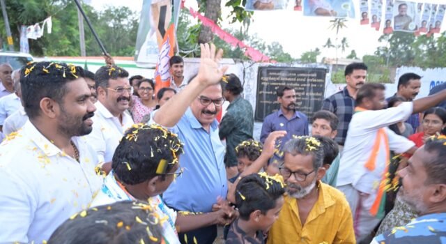 ആയിരങ്ങളെ സാക്ഷിയാക്കി ബാബു ദിവാകരന്റെ തിരഞ്ഞെടുപ്പ് പര്യടനം